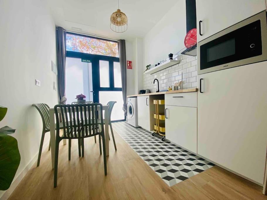 Nice & Cozy Flat Close The Beach บาเลนเซีย ภายนอก รูปภาพ
