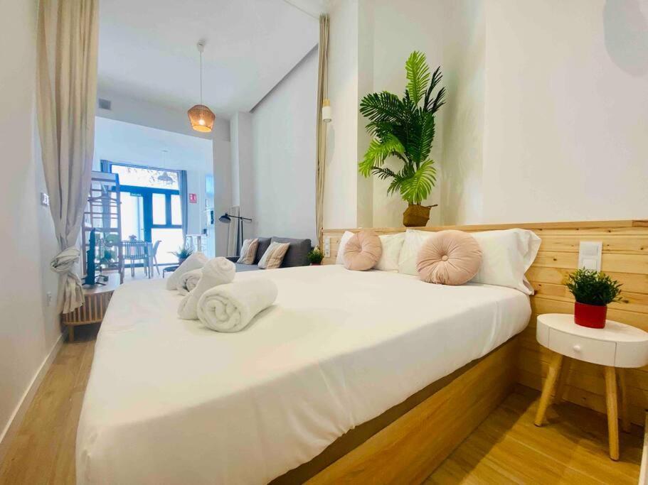 Nice & Cozy Flat Close The Beach บาเลนเซีย ภายนอก รูปภาพ